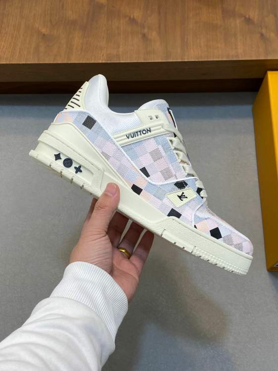 Picture of Louis Vuitton Shoes _SKULVsz38-44hnh020814976